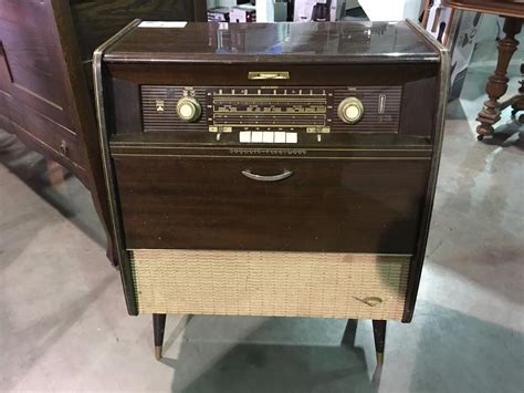 Early 1900s Grundig Fleetwood Console Radio With Turntable