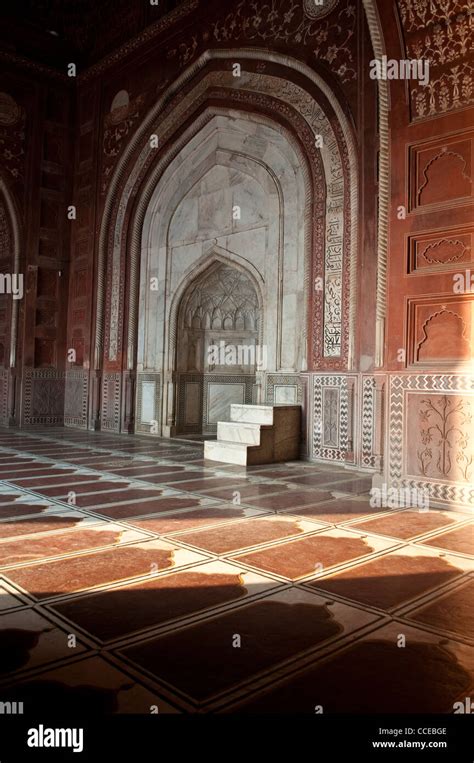Interior Of The Taj Mahal Mosque Agra India Stock Photo Alamy