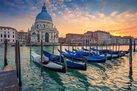 Hd Wallpaper Picture Boats Venice Gondola The Urban Landscape