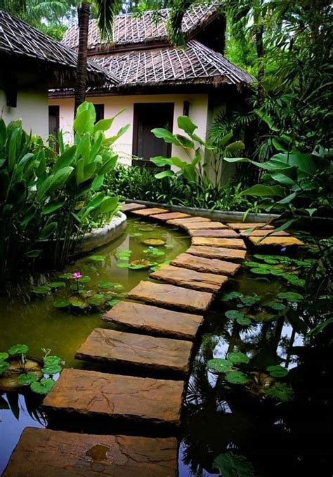This white stool used the mottled glaze glossy design that made it look like a period piece. Garden design ideas - photos for Garden Decor | Interior ...
