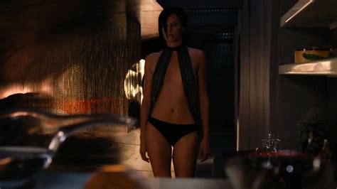 Charlize Theron Æon Flux 2005 Celebs Roulette Tube