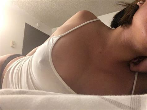 Collarbone Kiss Goodnightâ˜ºï¸ Porn Pic Eporner