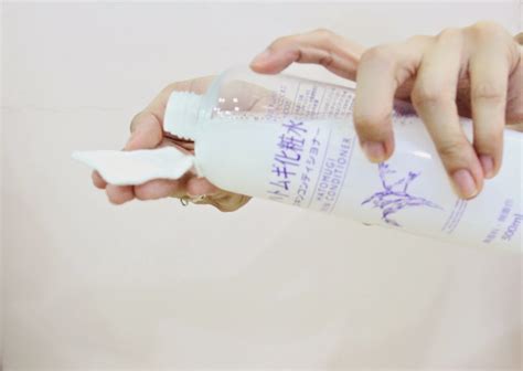 Nah, kalau skin conditioner buat apa ya ? Review Lotion Naturie Hatomugi Skin Conditioner: Cho da ẩm ...