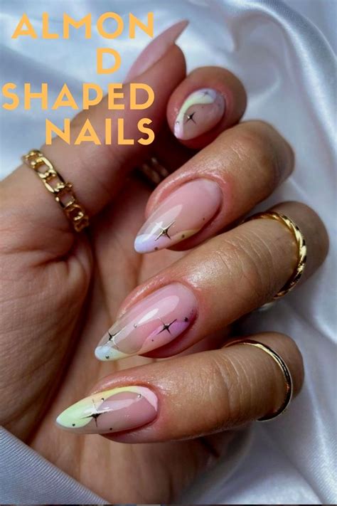 35 Simple And Beautiful Almond Shaped Nail Designs