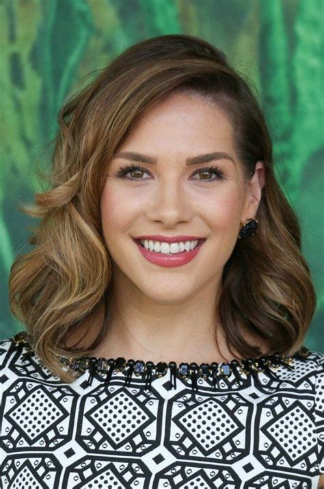 Try leaving it a bit edgy at the end of the layer. 15 of the Cutest Medium Length Layered Hairstyles + Must ...