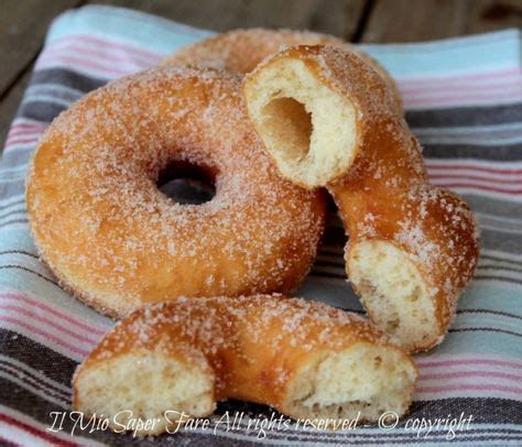 Di versioni di zeppole napoletane o ciambelle di patate ((potato donuts)) ne esistono davvero tante: Ciambelle fritte dolci super soffici ricetta senza patate ...