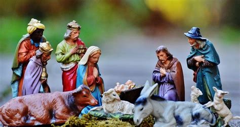 W słowniku kościelnym nazywa się tak dzień poprzedzający większe święto. Modlitwa przy wigilijnym stole. Ewangelia na wigilię - który fragment przeczytać? | Gazeta ...