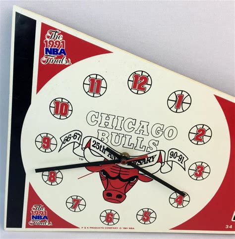 Lot Vintage 1991 Chicago Bulls Nba World Champions Pennant Clock