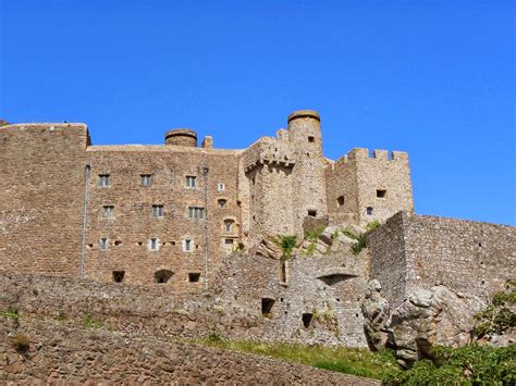 The Castles Towers And Fortified Buildings Of Cumbria Mont Orgueilgorey Castle Jersey