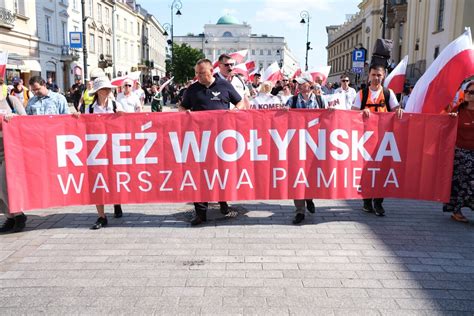 Marsz Rzezi Wołyńskiej W Warszawie Pochód Upamiętnił Krwawe Wydarzenia