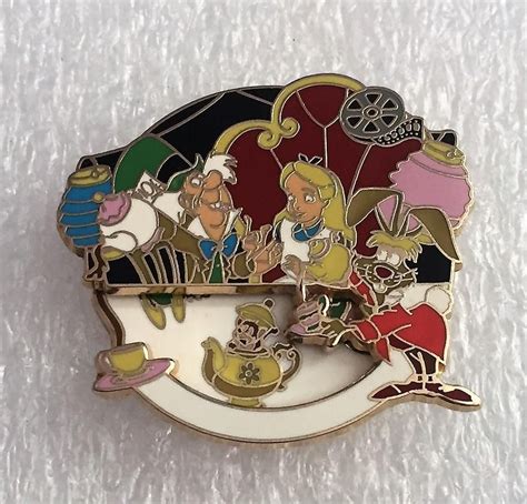 Walts Classic Collection Wonderland Alice And Cheshire Cat Only Disney