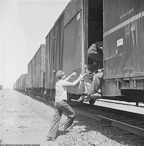 Train Hopping During The Great Depression Dusty Old Thing