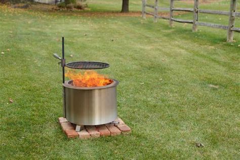 Compared to other smokeless pits like the solo stove, which we also tested and liked, the biolite is much lighter and is. Breeo Smoke-Less Fire Pit For Your Backyard | GadgetKing.com