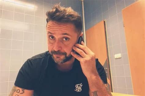 Péter majoros (born august 5, 1979 in ózd, hungary), known professionally as majka, is a hungarian rapper, songwriter and television host. Majka felhívta a kórházból a vírustagadó Gődény Györgyöt