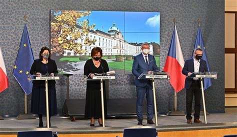 I tentokrát žádá menšinový kabinet o dalších 30 dnů, tedy o prodloužení nouzového stavu do 16. Vláda nechce pohřbít předvánoční trh, přesto plánuje další ...