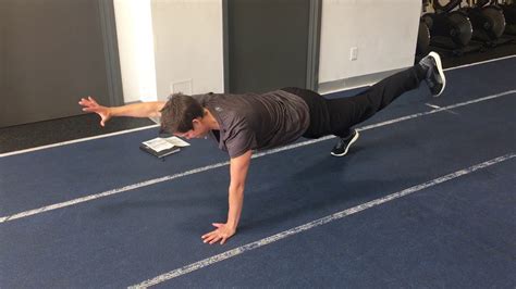 Tall Plank Alternate Arm Leg Lift Holds Youtube