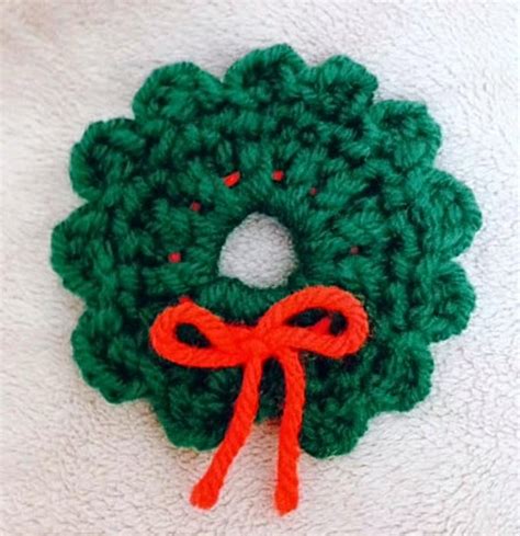 Crochet Wreath Lapel Pin Pattern Pdf Pattern Also Use As A Etsy