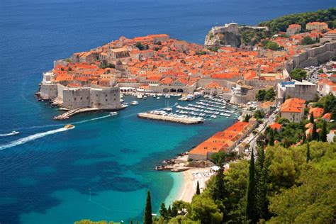 It occupies most of the eastern coast of the adriatic sea. Croatia - Dalmatian Coast Hiking Tour - Pure Adventures