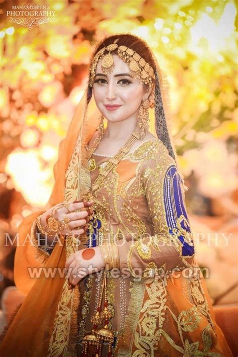 Latest Bridal Mehndi Dresses Wedding Collection 2023 2024 Bridal