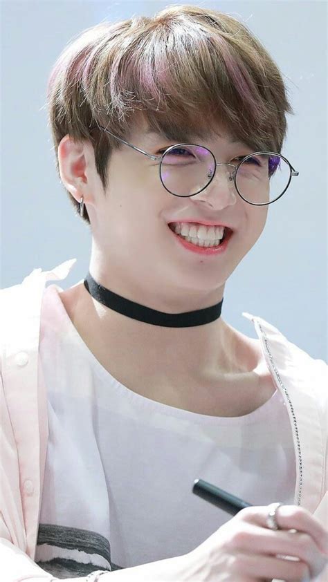 Apa saja yang menentukan kesuksesan sebuat event atau acara. Gambar Jungkook Pakai Kacamata - Gambar Aksesoris