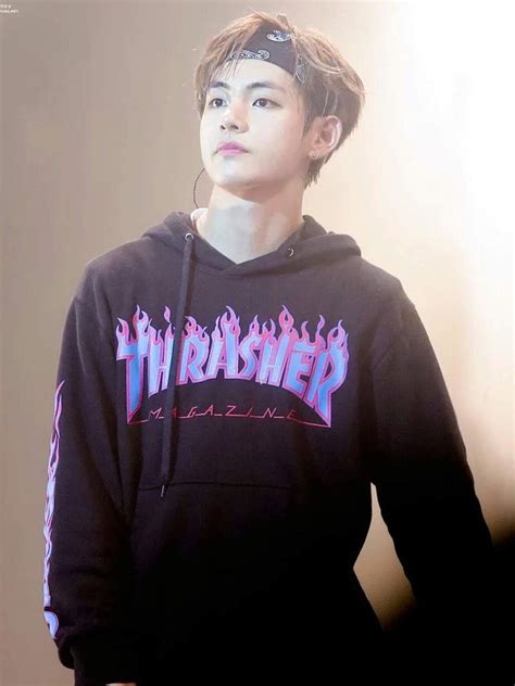 Discover images and videos about bts from all over the world on we heart it. Kpop Hope: Biodata dan Foto V BTS (Kim Taehyung)