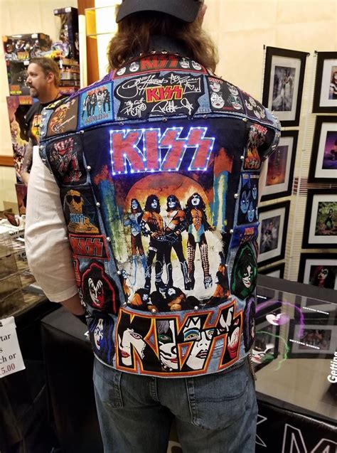 Heavy Metal — Kiss Battle Vest With 60 Leds Integrated