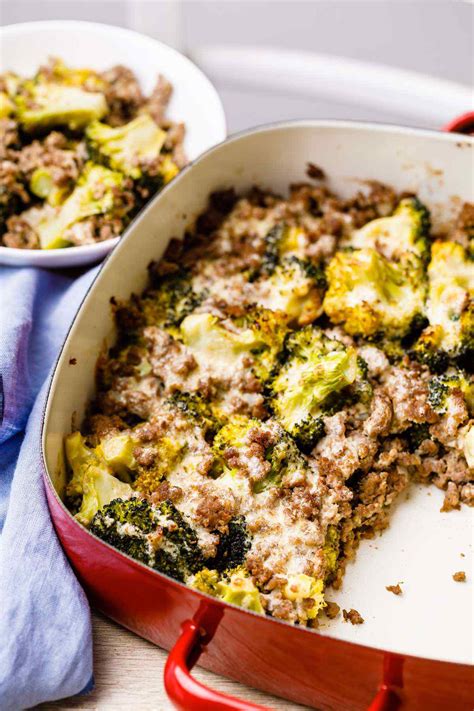 Stir in the worcestershire sauce, garlic salt, italian seasoning, rice, soup and water. Garlic Roasted Broccoli and Ground Beef Casserole - Paleo ...