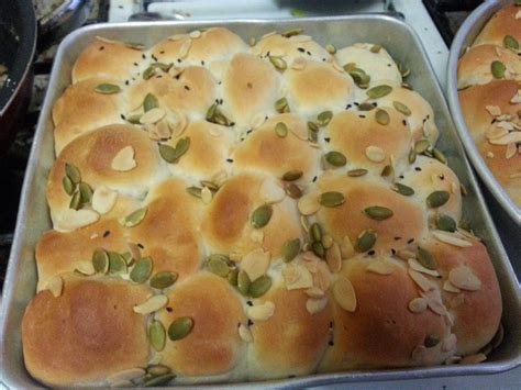 Sebaliknya saya meminta hubby membeli kelapa parut untuk dibuat kuih bom berinti kacang hijau. Resepi Roti Sarang Lebah Guna Tepung Gandum - 3 Descargar