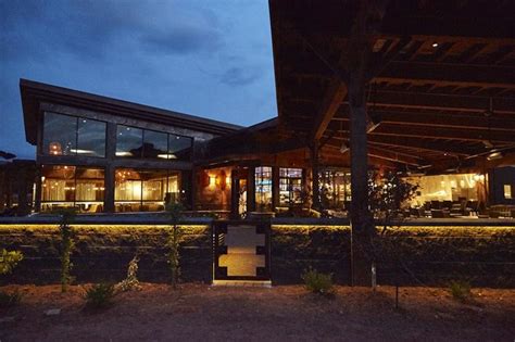 Tips para volver a tener citas si ya. Mariposa restaurant Sedona, Arizona - Modern - Exterior ...
