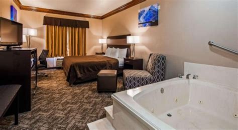35 Texas Hotels With Jacuzzi In Room And Hot Tub Suites 2023