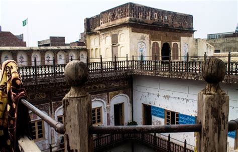 It is a kind of traditional hall which contains many. In the Heart of Lahore: Nau Nihal Singh Haveli - Youlin ...