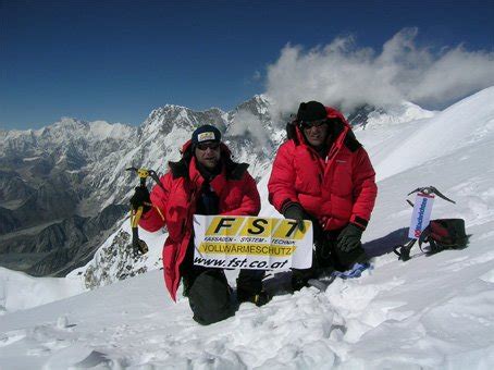 Home » nepal » expedition in nepal » baruntse expedition 2021. Baruntse Expedition erreicht den Gipfel | Bergsteigen.com