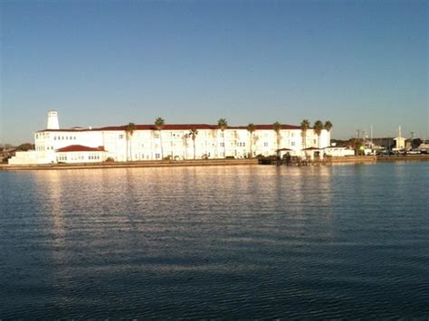 The baked potato was warm and french fries of the frozen variety. LIGHTHOUSE INN AT ARANSAS BAY - Updated 2018 Prices ...