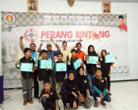 Pembicaraan tingkat ii dilakukan di rapat paripurna yang berisi: Web Sekolah Gratis V1.0