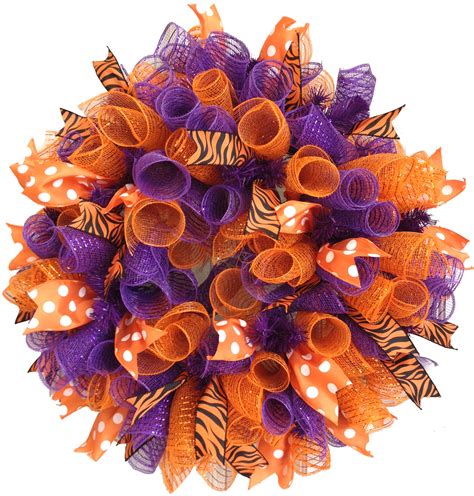 This wreath is the perfect summer wreath to hang on your f. Pin on How to Make Wreaths