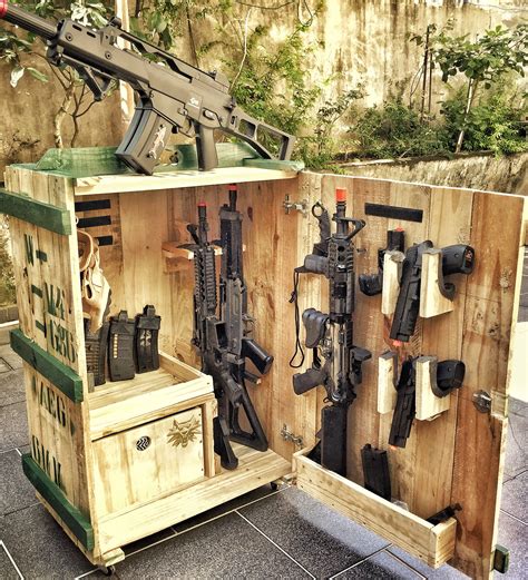 Your tactical gear stand is now complete and ready to hold all your gear! Pin on gear