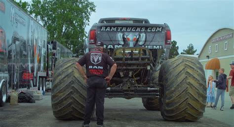 Here Is Raminator A 2000hp Monster Truck Thats Made To Break Records