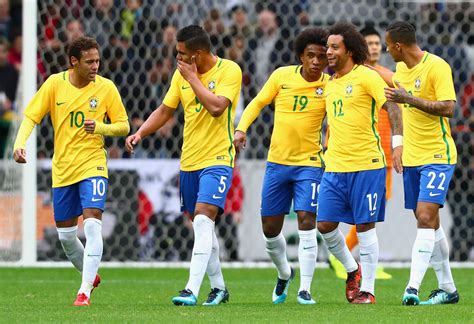 Seleção brasileira de futebol) represents brazil in men's international football and is administered by the brazilian football confederation (cbf), the governing body for football in brazil. Vem ver os 23 jogadores da seleção brasileira na Copa do Mundo 2018 | Capricho