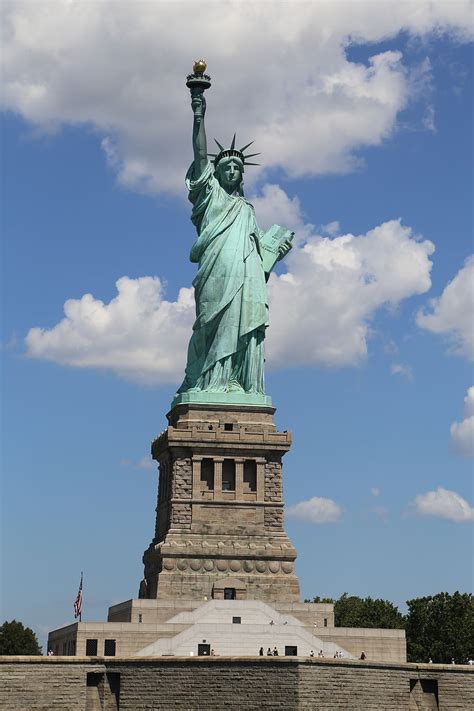 Statue Of Liberty Iphone X Wallpaper Goimages World