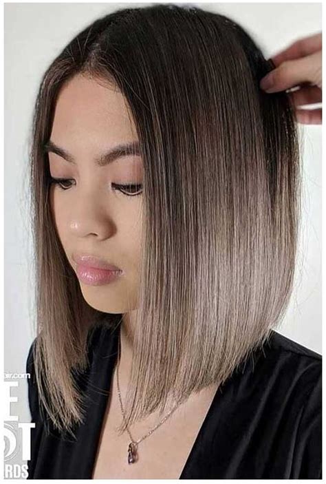 Here at cosmo hq, we are very much here for them, and we say 2020 is the time to be brave and embrace a. 15 Invertiert Bob Frisuren für Frauen - | Bob hairstyles ...