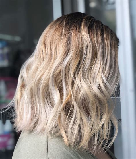 Learn how to create and maintain a megawatt blonde look at home. 'Khloé Blonde' Balayage Hair Color Is Inspired by Khloé ...