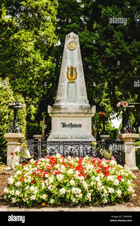 Ludwig Van Beethoven Grave Hi Res Stock Photography And Images Alamy
