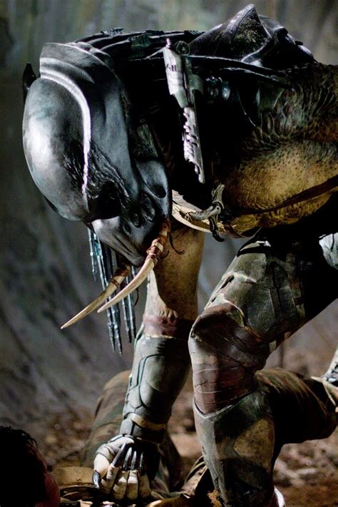 Get the latest predator movie news, cast and plot updates here along with the predator movie release date and trailers. Predators Photos : Actu Film