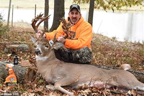 Illinois Hunter Shoots What Could Be Largest Buck On Record For The Us