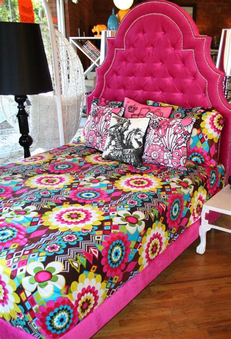 Find the perfect children's furniture, decor, accessories & toys at hayneedle, where you can buy online while you explore our room designs and curated looks for tips, ideas & inspiration to help you along the way. hot pink velvet? yes please! | Pink headboard
