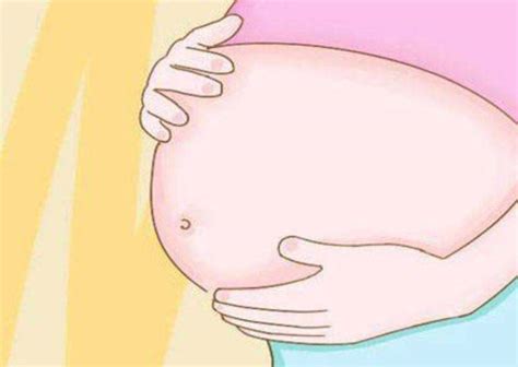 孕期肚脐的“凹凸差异”有啥区别？别乱猜了，和胎儿性别无关妈妈晓丽本宝宝