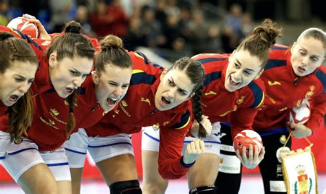 Enhorabuena a la seleccion francesa de balonmano femenino al proclam.arse campeona del mundo tras derrotar a la vigente campeona noruega por 23 a 21. Silvia Navarro y la Selección Española, finalistas del ...