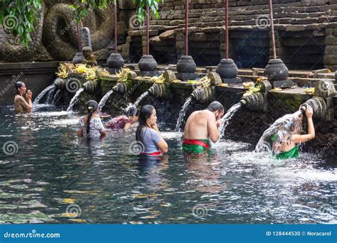 Holy Spring Water At Pura Tirta Empul Temple Editorial Image Image Of Religious Balinese