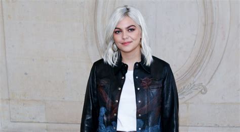 Louane Fait Sensation Dans Un Maillot De Bain Très Tendance Son Style Plébiscité Grazia