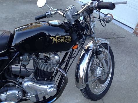 Cлушайте онлайн и cкачивайте песню 1974 norton commando 850 mk2a new handlebars norton commando 961 2015 for sale. Norton 1973 Commando Motorcycle